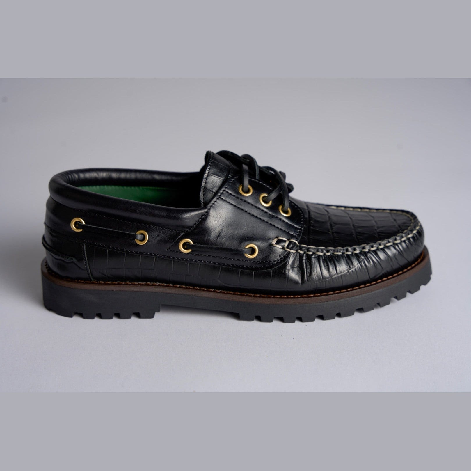 The Deck Shoe Black LUGS